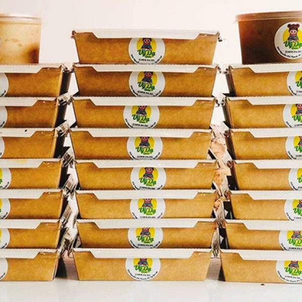 Hộp giấy kraft 1600ml màu vàng - trắng